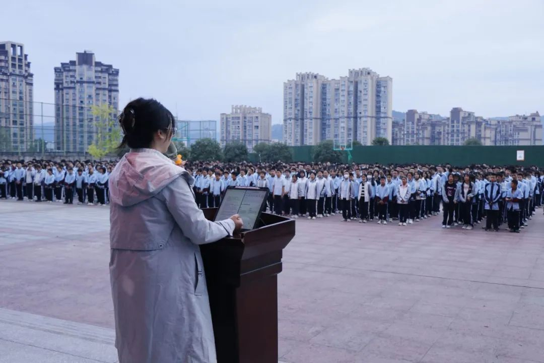 巴州區(qū)第二人民醫(yī)院 開展心理健康教育進(jìn)校園活動(dòng)